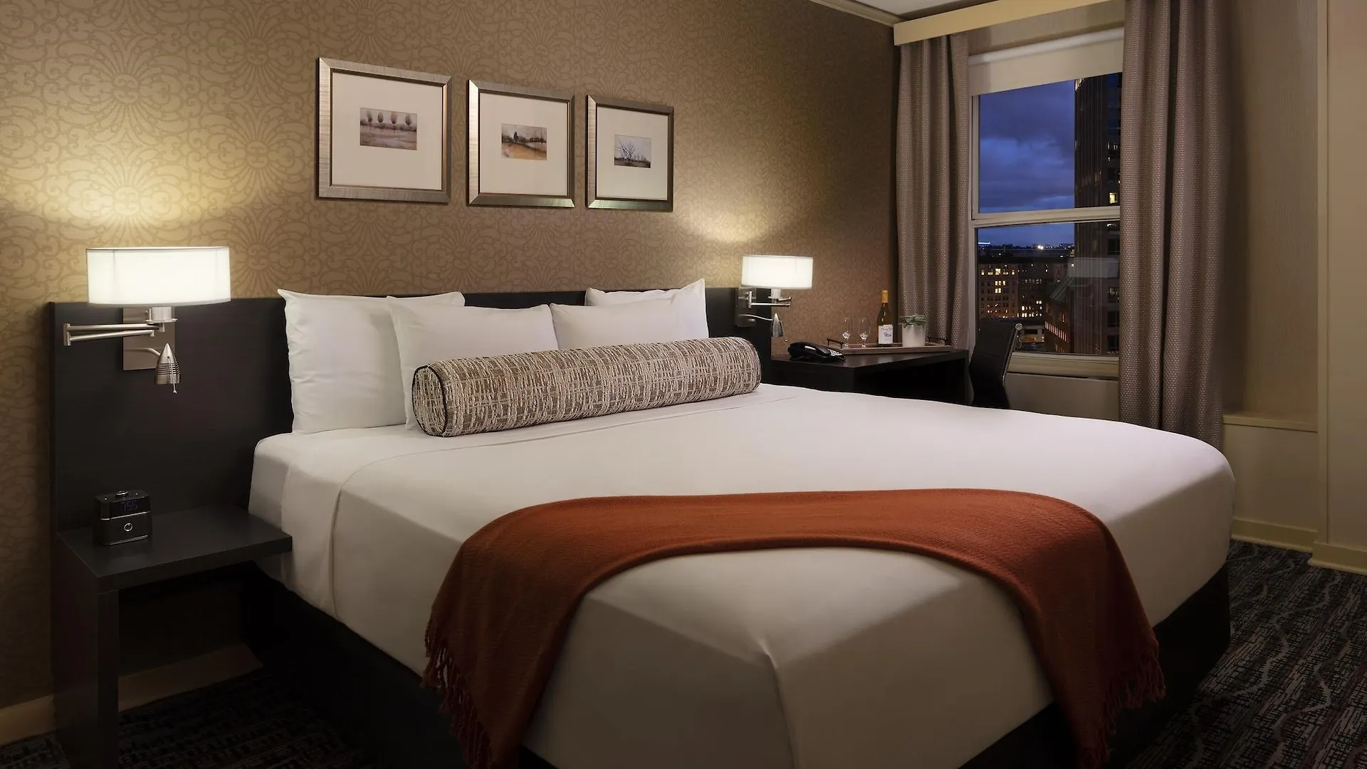 ***  Executive Hotel Pacific Seattle ABD